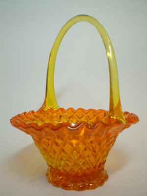 (image for) Stunning Amberina Art Glass Basket/Bowl