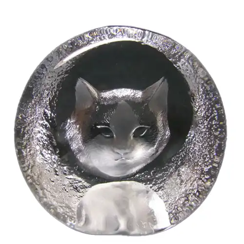Mats Jonasson #9176 Glass Paperweight Cat Sculpture - Signed