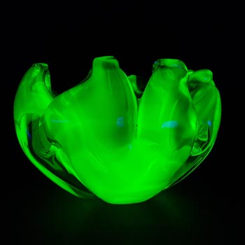 (image for) Arte Nuova Pustetto & Zanetti Murano Green & Uranium Sommerso Glass Bowl