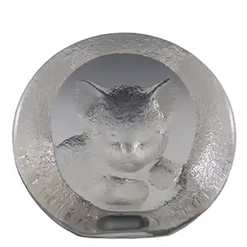 Mats Jonasson #9176 Glass Cat Paperweight - Signed