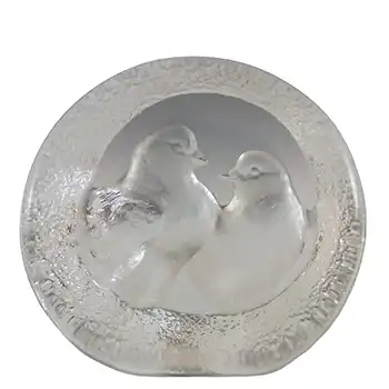 Mats Jonasson #9208 Glass Turtle Doves Paperweight - Signed