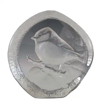 Mats Jonasson #28130 Swedish Glass Bird Paperweight