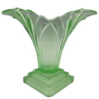 Walther & Söhne 6.5" Art Deco Green Glass 'Greta' Vase