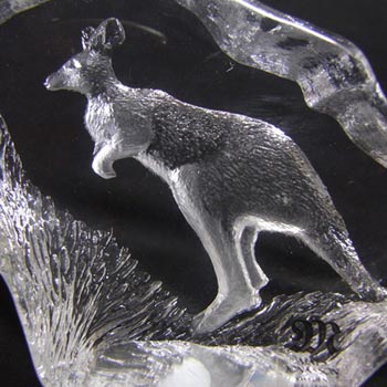 Mats Jonasson #88141 Glass Kangaroo Paperweight - Signed/Label