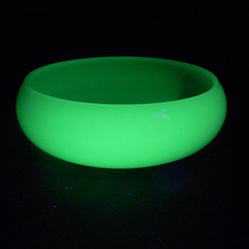 Jobling #1054.5 Art Deco Uranium Jade Green Glass Bowl
