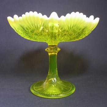 Davidson Primrose Pearline Glass 'Queens Crown' Bowl