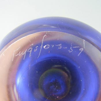 Flygsfors Signed Coquille Glass Bone Vase by Paul Kedelv