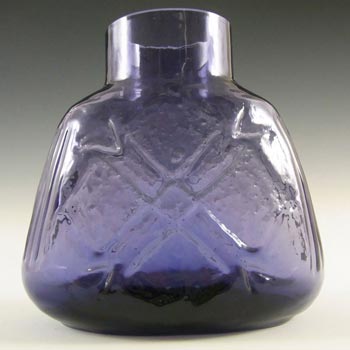 Wedgwood/Stennett-Willson Amethyst Glass 'Snowflake' Vase