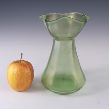 Loetz / Lötz Art Nouveau Green Glass Olympia Glatt Vase