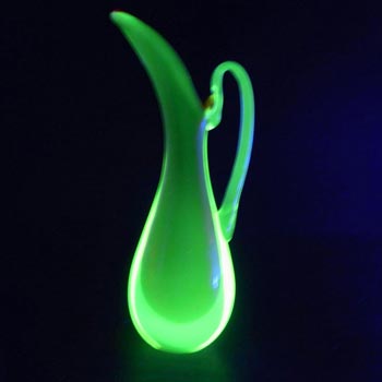 (image for) Murano/Venetian Red & Uranium Green Sommerso Glass Vase