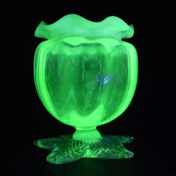 Victorian Vaseline Uranium Opalescent Glass Posy Vase