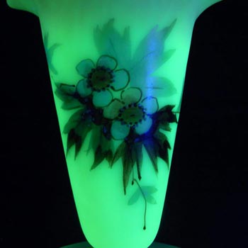 Thomas Webb Victorian Burmese Uranium Glass Vase