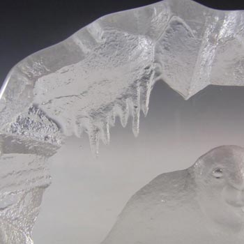 Mats Jonasson / Royal Krona #33150 Glass Seal Paperweight - Signed