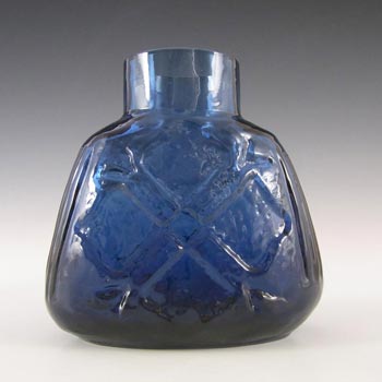 Wedgwood/Stennett-Willson Blue Glass \'Snowflake\' Vase