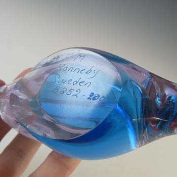 SIGNED FM Konstglas Neodymium Lilac & Blue Glass Fish B852