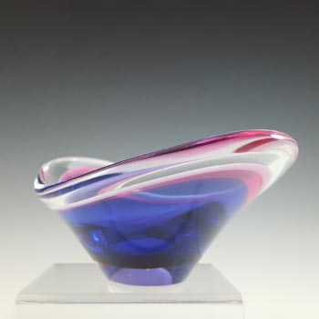 SIGNED Flygsfors Coquille Purple Glass Bowl by Paul Kedelv