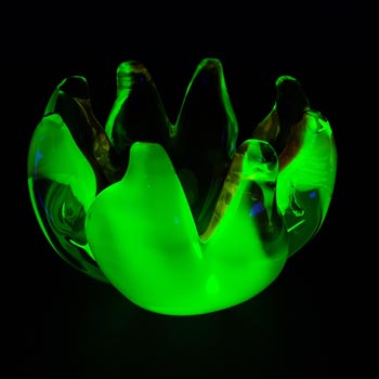 Arte Nuova Pustetto & Zanetti Murano Pink & Uranium Sommerso Glass Bowl
