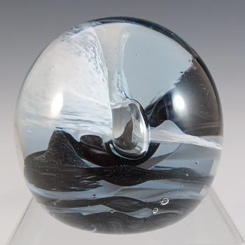MARKED Caithness Vintage Black & White Glass "Streamers" Paperweight