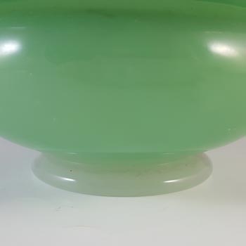 Stevens & Williams Green Alabaster Glass Powder Bowl
