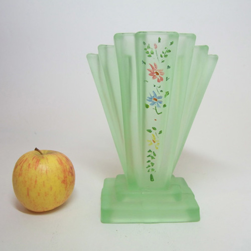 Bagley #334 Art Deco 6" Painted Green Glass 'Grantham' Vase - Click Image to Close