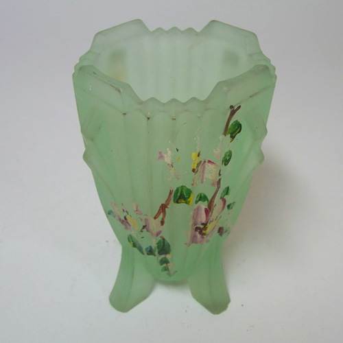 Bagley #3057 Art Deco 3.75" Painted Green Glass 'Bedford' Vase - Click Image to Close