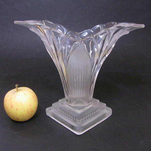 1930's Walther & Söhne Art Deco Glass 'Greta' Vase - Click Image to Close