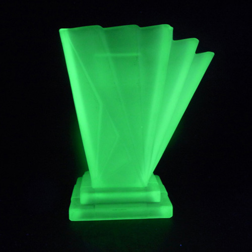 Bagley #334 Art Deco Uranium Green Glass 'Grantham' Side Vase - Click Image to Close
