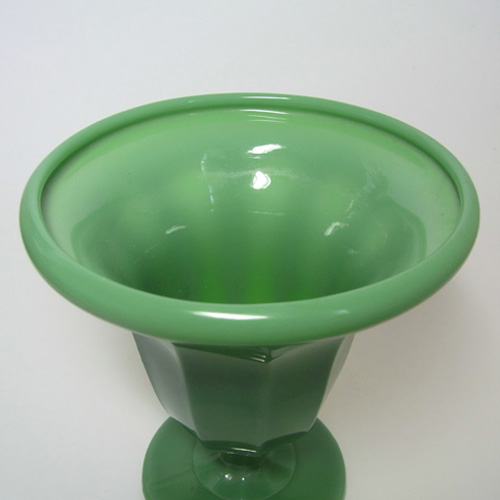 (image for) Davidson Art Deco 6.5" Jade Green Glass Vase #294 - Click Image to Close