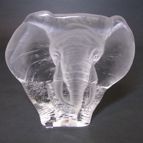 Mats Jonasson #33139 Glass Paperweight Elephant - Signed - Click Image to Close