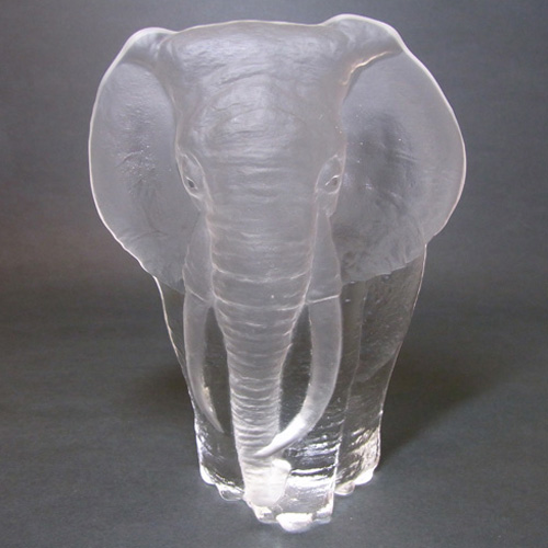 Mats Jonasson #33139 Glass Paperweight Elephant - Signed - Click Image to Close