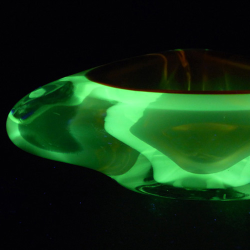 (image for) Arte Nuova Murano Sommerso Red & Uranium Green Glass Bowl - Click Image to Close