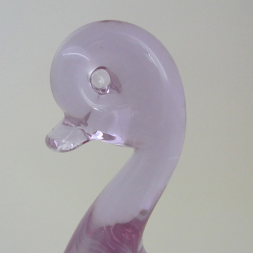 Czech/Swedish? Neodymium/Alexandrite Lilac Glass Swan - Click Image to Close