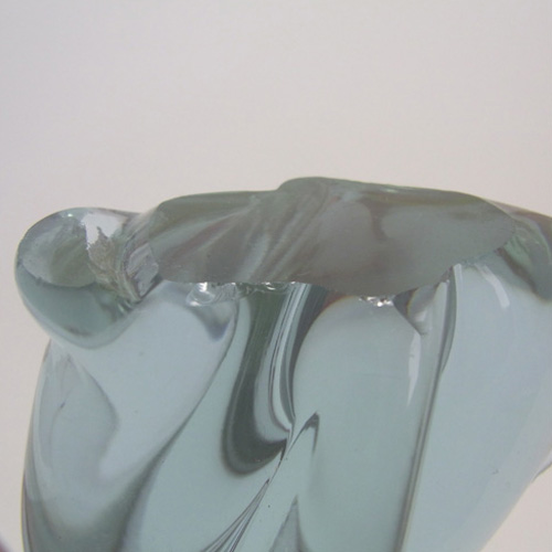 Czech/Swedish? Neodymium/Alexandrite Lilac Glass Swan - Click Image to Close