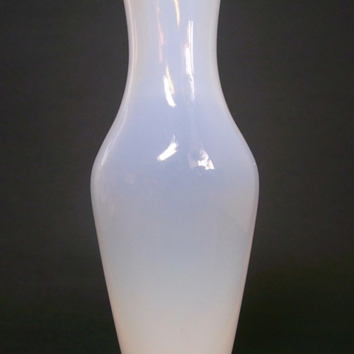 French or Italian Opaline/Opalescent White Glass Vase - Click Image to Close
