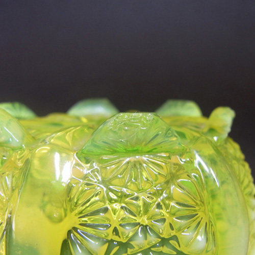 Davidson Primrose Pearline Glass Lady Chippendale Bowl - Click Image to Close