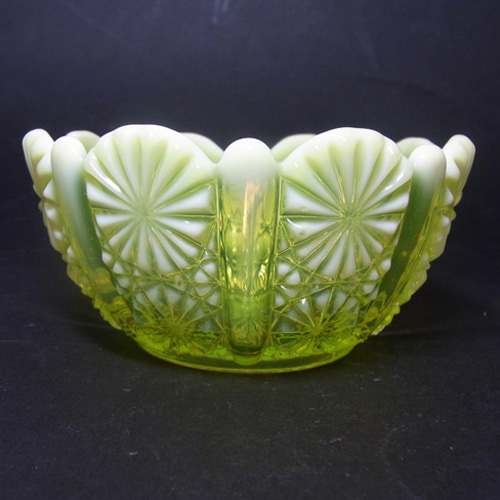 (image for) Davidson Primrose Pearline Glass Lady Chippendale Bowl - Click Image to Close
