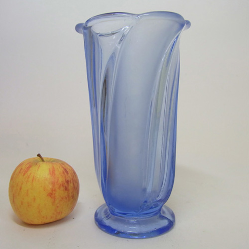 1930s Walther & Söhne Art Deco Blue Glass 'Primus' Vase - Click Image to Close