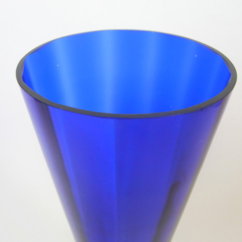 (image for) Scandinavian/Swedish? 1960's Blue Glass Ribbed Vase - Click Image to Close