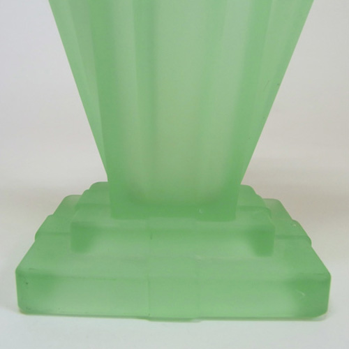 (image for) Bagley #334 Art Deco 6" Uranium Green Glass 'Grantham' Vase - Click Image to Close