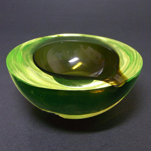 (image for) Cenedese Murano Labelled Uranium Green Glass Geode Bowl - Click Image to Close