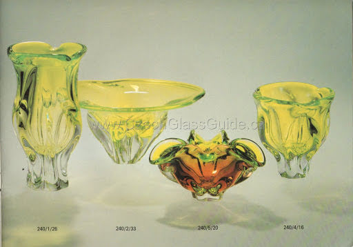 Chřibská #240/4/16 Czech Blue & Amber Glass Vase - Click Image to Close