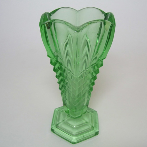 (image for) Davidson Art Deco 1930's Green Glass 'Chevron' Vase 295 - Click Image to Close