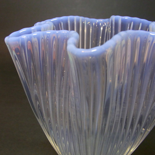 Gullaskruf Opalescent Glass 'Reffla' Vase by Arthur Percy - Click Image to Close