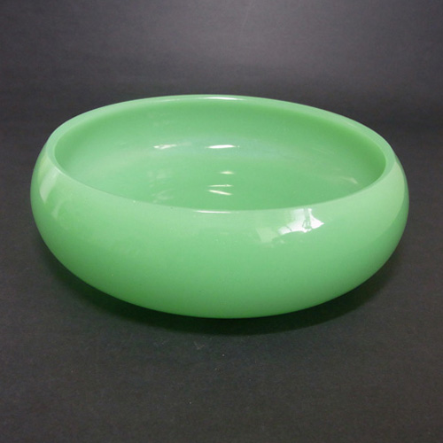 Jobling #1054.5 Art Deco Uranium Jade Green Glass Bowl - Click Image to Close
