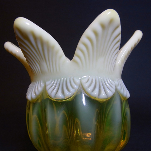 (image for) Davidson Primrose Pearline Glass 'Lady Caroline' Spill Vase - Click Image to Close