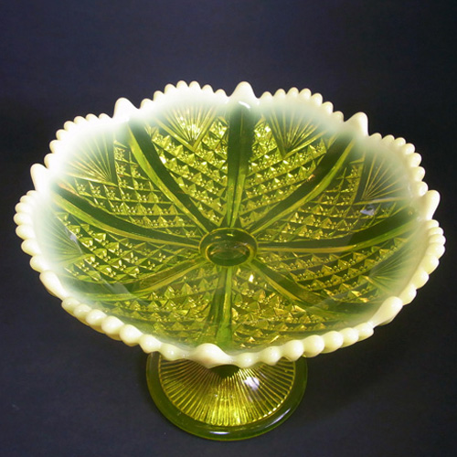 Davidson Primrose Pearline Glass 'Queens Crown' Bowl - Click Image to Close