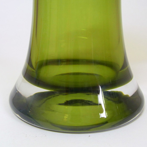 (image for) Riihimaki #1565 Riihimaen Aladin Green Glass 'Kielo' Vase - Click Image to Close