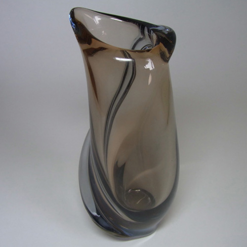 (image for) Skrdlovice #5645 Czech Amber & Blue Glass Vase by Emanuel Beránek - Click Image to Close