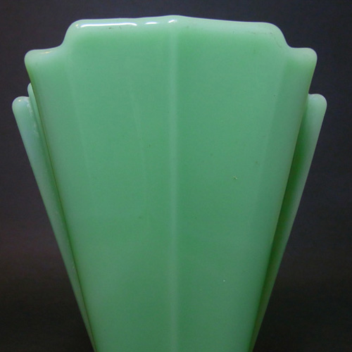 (image for) Stölzle #19249 Czech Art Deco 1930's Jade Green Glass Vase - Click Image to Close