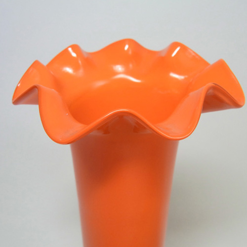 1930's Czech Orange & Black Tango Glass Threaded Vase - Click Image to Close